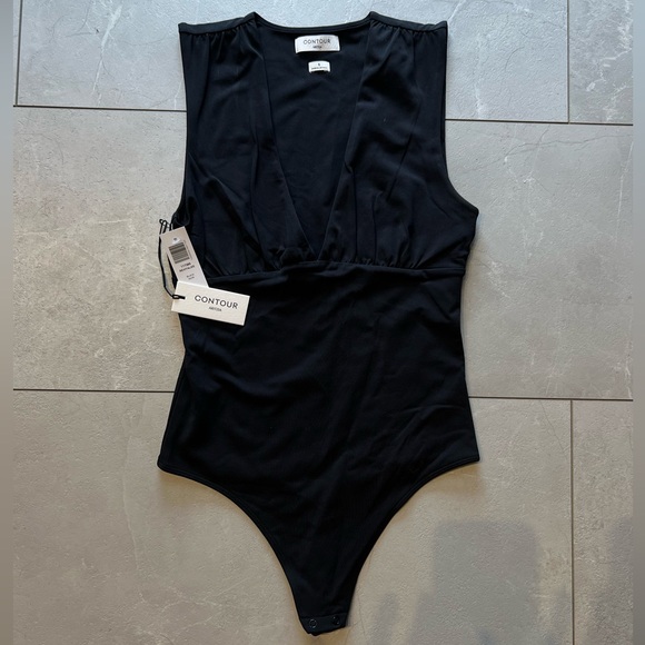 Aritzia Contour Revitalize Bodysuit (sold out online) - Picture 3 of 3